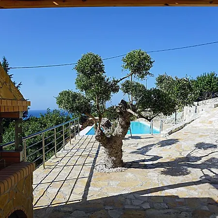 Kukuwaia Villa *